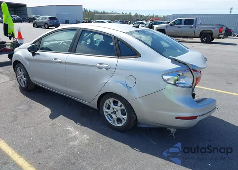 2015 Ford Fiesta Se z USA, uszkodzony, nr VIN 3FADP4BJ5FM199214